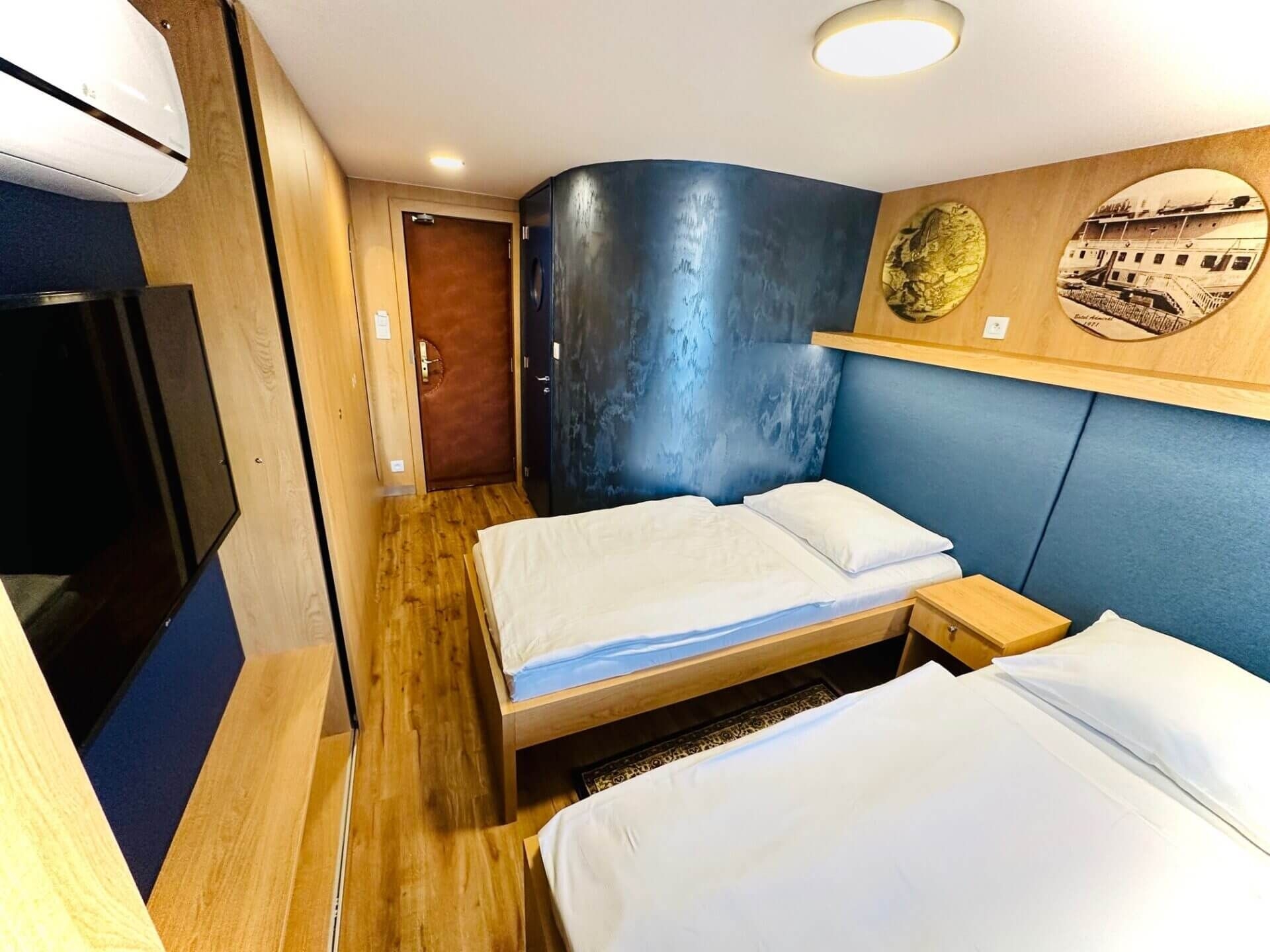 Botel Admiral - Prague Rooms